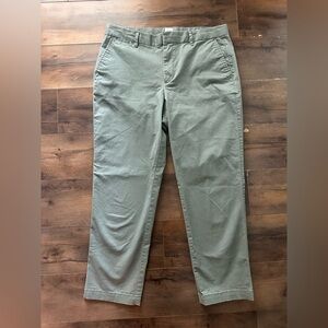 GAP Slim City Crop Pants Women’s Size 10 | Sage Green Chinos